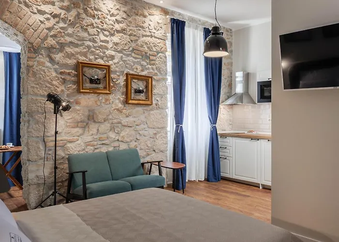 Photel 4*